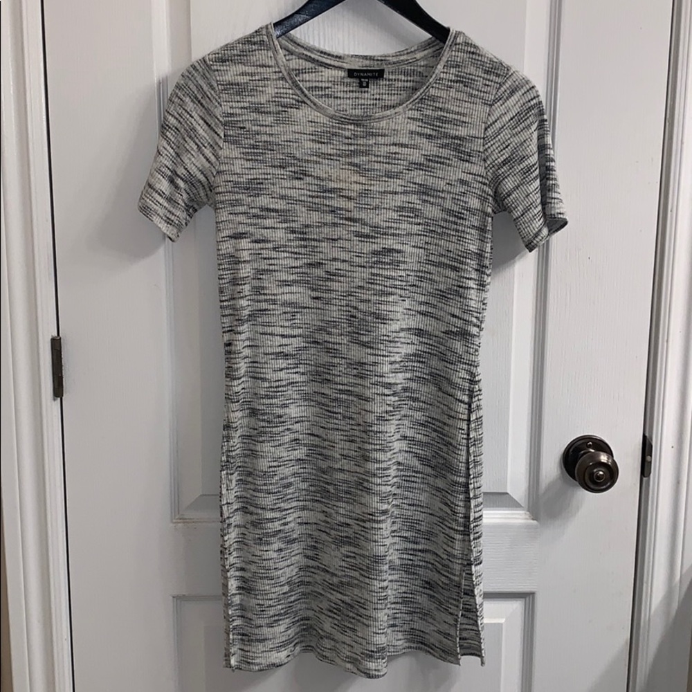 Dynamite T-shirt XS
